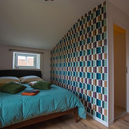 Emilie une nuit - 3 chambres au 2e étage - maison avec chats Vandieres  Extérieur photo